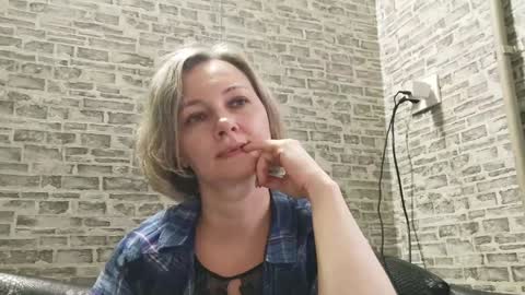 Snapshot of edithmanning chatting on 12-10-24, 11:54 edithmanning online show from 12-10-24, 11:54