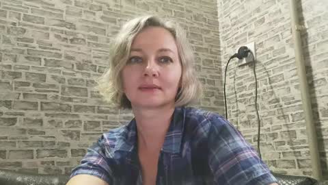 Snapshot of edithmanning chatting on 12-12-24, 10:45 edithmanning online show from 12-12-24, 10:45