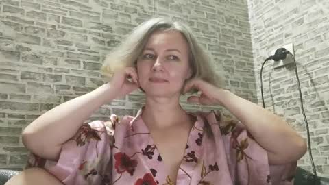 Snapshot of edithmanning chatting on 12-12-24, 07:37 edithmanning online show from 12-12-24, 07:37