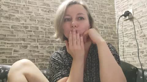 Snapshot of edithmanning chatting on 12-13-24, 01:22 edithmanning online show from 12-13-24, 01:22