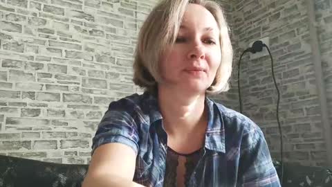 Snapshot of edithmanning chatting on 12-14-24, 07:29 edithmanning online show from 12-14-24, 07:29