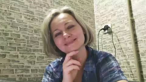 Snapshot of edithmanning chatting on 12-15-24, 01:00 edithmanning online show from 12-15-24, 01:00