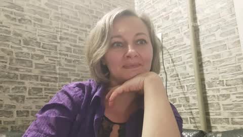 Snapshot of edithmanning chatting on 12-16-24, 01:32 edithmanning online show from 12-16-24, 01:32