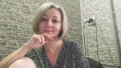 Snapshot of edithmanning chatting on 12-17-24, 06:24 edithmanning online show from 12-17-24, 06:24