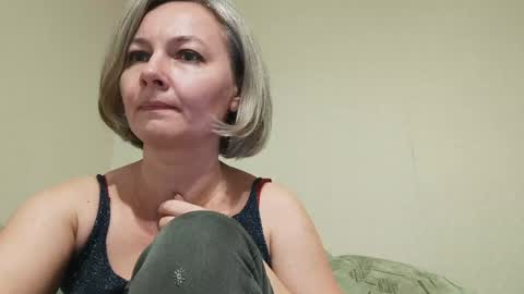 Snapshot of edithmanning chatting on 01-04-25, 12:38 edithmanning online show from 01-04-25, 12:38