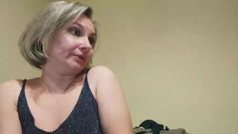 Snapshot of edithmanning chatting on 02-03-25, 07:21 edithmanning online show from 02-03-25, 07:21