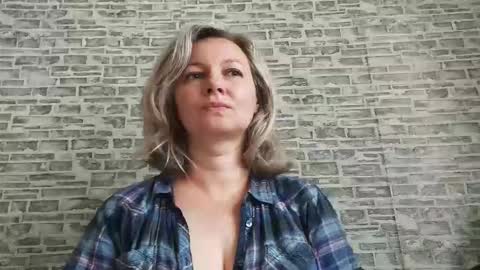 Snapshot of edithmanning chatting on 09-10-25, 05:07 edithmanning online show from 09-10-25, 05:07
