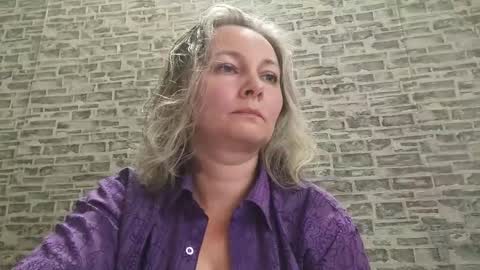 Snapshot of edithmanning chatting on 10-01-25, 05:35 edithmanning online show from 10-01-25, 05:35
