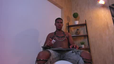 Edmund Falker online show from 10-17-25, 04:04