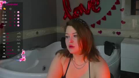 Snapshot of ednaadamse chatting on 02-14-26, 09:17 ednaadamse online show from 02-14-26, 09:17