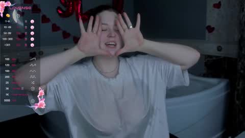 Snapshot of ednaadamse chatting on 02-20-26, 09:10 ednaadamse online show from 02-20-26, 09:10