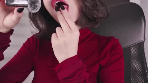 Snapshot of edranah chatting on 11-08-25, 09:13 Edranah online show from 11-08-25, 09:13