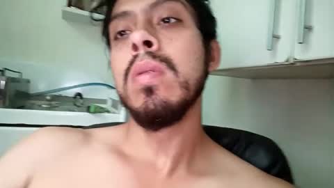 Snapshot of eduar99latino chatting on 05-14-26, 12:45 Eduar99 online show from 05-14-26, 12:45