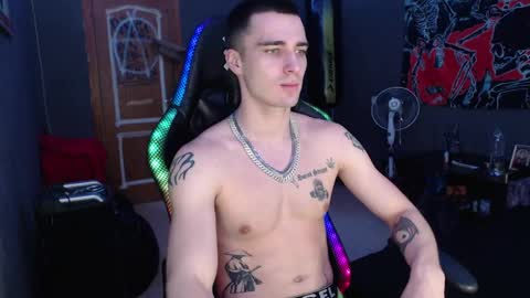 Eduar online show from 01-21-25, 06:02