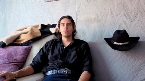 Snapshot of edward_51 chatting on 07-15-26, 11:26 Edward online show from 07-15-26, 11:26