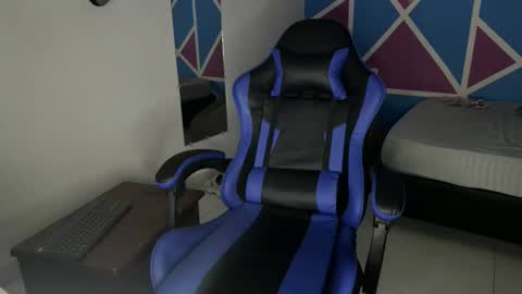 Snapshot of edward_alpha1 chatting on 03-13-26, 05:03 edward online show from 03-13-26, 05:03