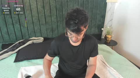 Eduardo online show from 04-05-26, 03:47