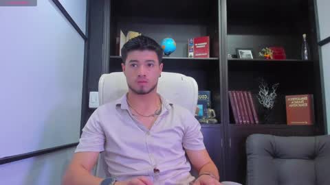 Snapshot of edwardross_ chatting on 01-12-25, 08:25 Edward Ross online show from 01-12-25, 08:25