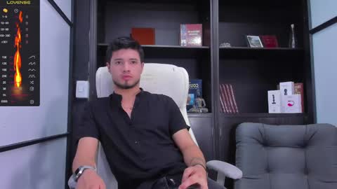 Snapshot of edwardross_ chatting on 02-07-25, 07:49 Edward Ross online show from 02-07-25, 07:49