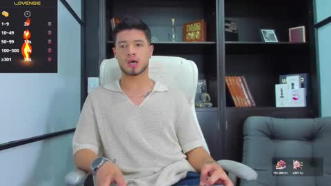 Snapshot of edwardross_ chatting on 02-21-25, 06:59 Edward Ross online show from 02-21-25, 06:59