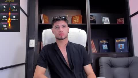 Snapshot of edwardross_ chatting on 03-07-25, 10:43 Edward Ross online show from 03-07-25, 10:43