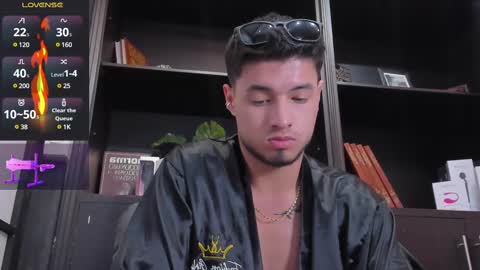 Snapshot of edwardross_ chatting on 03-11-25, 02:10 Edward Ross online show from 03-11-25, 02:10