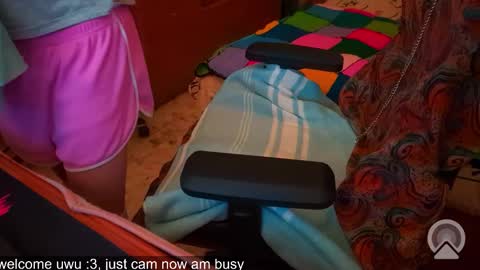 Snapshot of edwarh_01 chatting on 03-05-26, 10:06 Alex online show from 03-05-26, 10:06