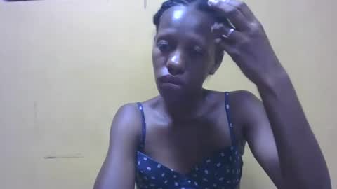 edwige770943 online show from 04-18-26, 07:18