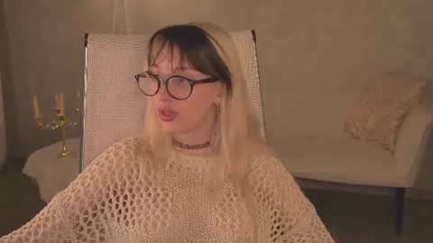 Snapshot of eevamarie chatting on 07-05-26, 12:23 EVA NON NUDE online show from 07-05-26, 12:23
