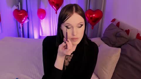 Effie Mur online show from 02-13-26, 09:33