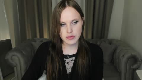 Effie Mur online show from 05-02-26, 08:47