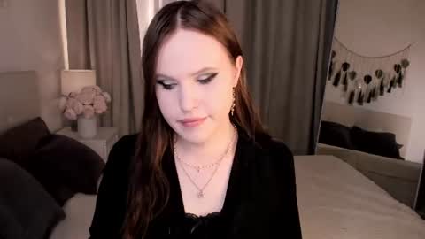 Effie Mur online show from 06-25-26, 09:52