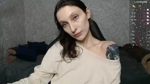 Snapshot of effy_gray chatting on 07-13-26, 07:49 Anna online show from 07-13-26, 07:49