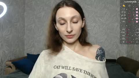 Snapshot of effy_gray chatting on 07-26-26, 04:47 Anna online show from 07-26-26, 04:47