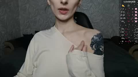Snapshot of effy_gray chatting on 08-06-26, 06:32 Anna online show from 08-06-26, 06:32