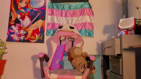 effy_marinn online show from 09-21-25, 05:42