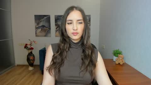 Effy Royse online show from 06-14-26, 05:48