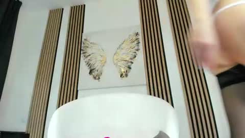 Snapshot of egome777 chatting on 06-12-26, 10:14 egome777 online show from 06-12-26, 10:14