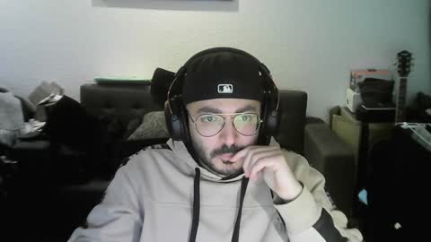 Snapshot of egyptianthickdick_95 chatting on 01-12-25, 08:03 egyptianthickdick_95 online show from 01-12-25, 08:03