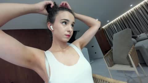 Snapshot of ehotlovea chatting on 05-29-26, 02:20 Erik and Alice online show from 05-29-26, 02:20