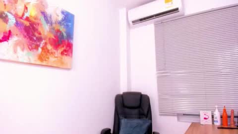 Snapshot of eileen_tanihara chatting on 02-20-26, 06:26 eileenn tanihara online show from 02-20-26, 06:26