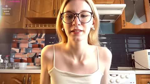 eileencrowday online show from 05-04-26, 03:02