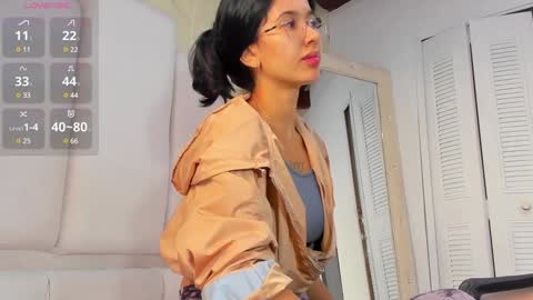 Snapshot of eileenestrada chatting on 01-10-25, 12:47 Eileen from your heart online show from 01-10-25, 12:47