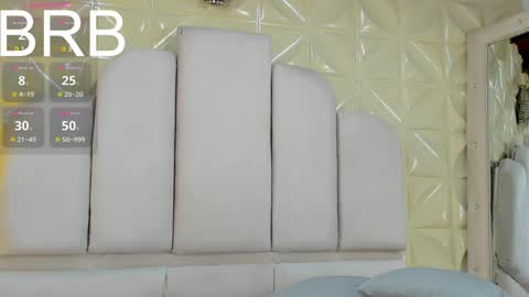 Snapshot of eileenestrada chatting on 01-22-25, 05:28 Eileen from your heart online show from 01-22-25, 05:28