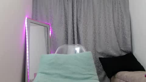 Eileen online show from 11-30-25, 07:40