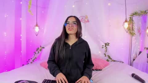 eimy_rosse18 online show from 04-25-26, 01:41