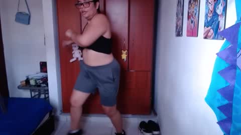 Snapshot of eimy_saenzz chatting on 12-19-25, 06:37 eimy_saenzz online show from 12-19-25, 06:37