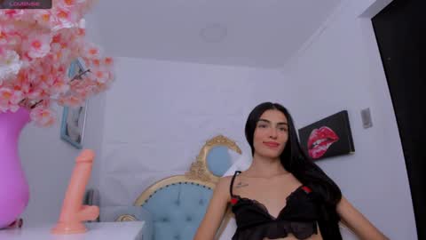 Snapshot of eimy_skinny chatting on 02-04-25, 06:06 eimy online show from 02-04-25, 06:06