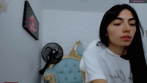 Snapshot of eimy_skinny chatting on 01-16-26, 12:31 eimy online show from 01-16-26, 12:31