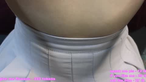 Snapshot of eipril_blushhh chatting on 12-19-24, 02:02 Eipril online show from 12-19-24, 02:02